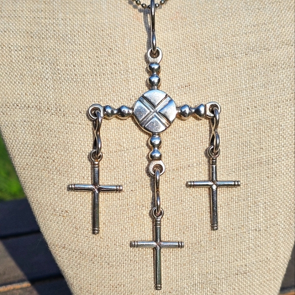 RARE! VTG. Celia Harms trinity selling silver necklace - Picture 2 of 5